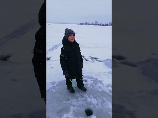 Друзья выехали на р.Волгу порыбачить. зима 2023