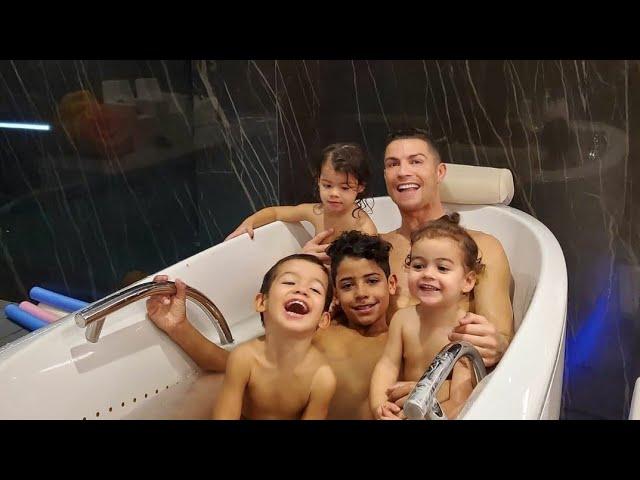 momentos divertidos de Cristiano Ronaldo en familia