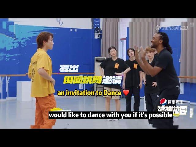 [ENG SUB]INTO1 SANTA Met With Rochka and Dance！｜赞多卡卡battle～ 沸腾校园 Campus Go