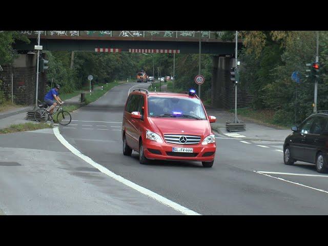 [Schuppenbrand] Einsatzfahrten der Freiwilligen Feuerwehr Leichlingen