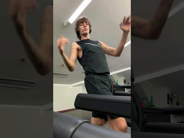 АНДРЕЙ КОКОШКА ДЖЕРКАЕТ