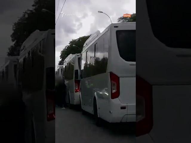 Масштабы мобилизации в Крыму | Автобусы с мобилизованными в Керчи