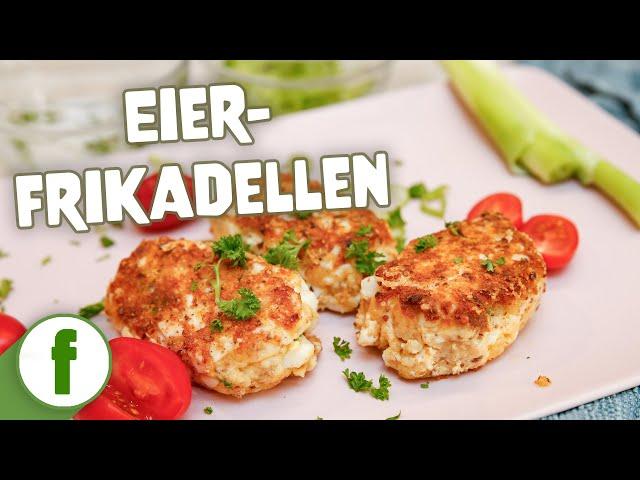 Vegetarische Frikadellen aus Eiern und geriebenem Käse