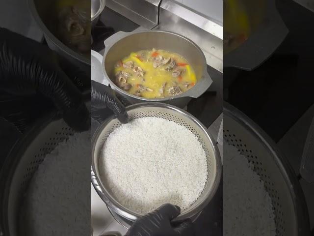 新疆美味手抓饭 - 充满异域风情的美食体验