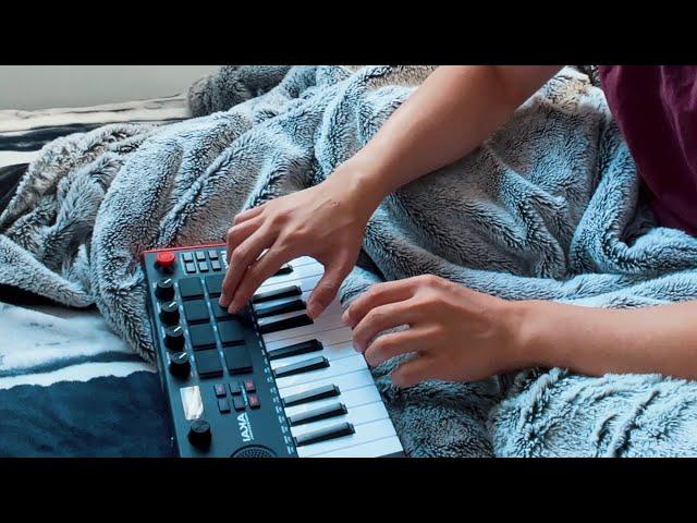 1 mini- Demo Akai MPK Mini Play MK3 Beats making- (logic pro)