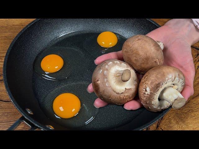 Fry the eggs using this method, the result will be delicious! Mushroom omelet!