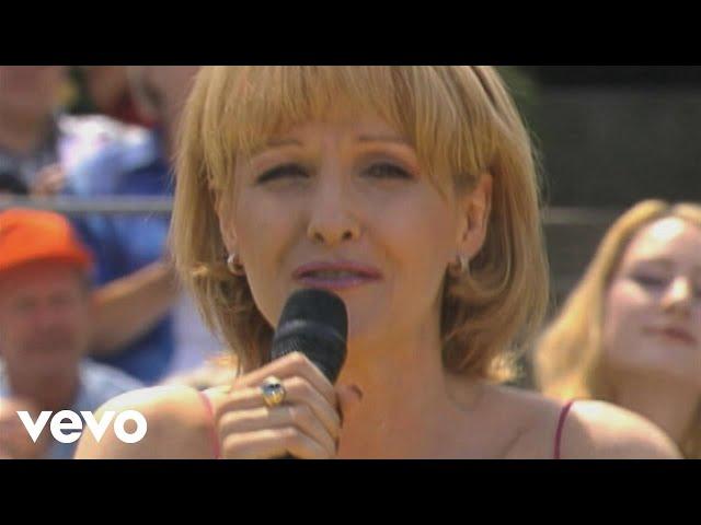 Kristina Bach - Rio de Janeiro (ZDF-Fernsehgarten 18.06.2000) (VOD)