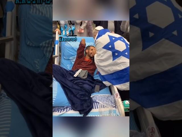 קובי פרץ הגיע לשמח את החיילים  ה' מלך ה' מלך לעולם ועד  רפואה שלמה