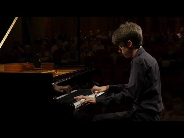 Vitaly Starikov plays Chopin Etude op.10 No.1 in C major | Chopin Competition 2021