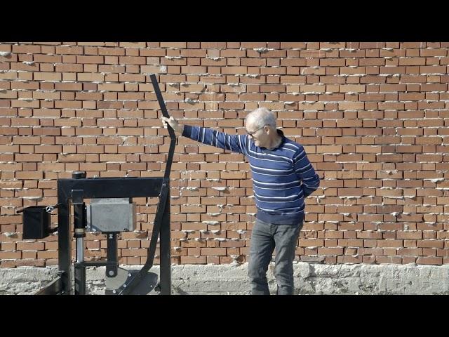 MANUAL PRESS FOR BRICK BLOCK IN RAW EARTH CALLED "BLOCCO MATTONE"