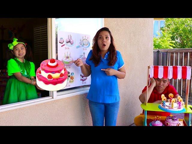 Jannie Pretend Play Birthday Cakes Drive Thru Toy Store for Kids