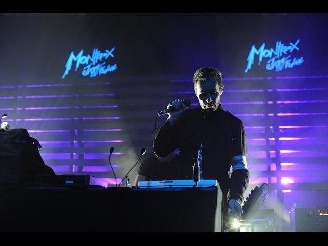 Massive Attack - Risingson (Live - Montreux Festival 2010)