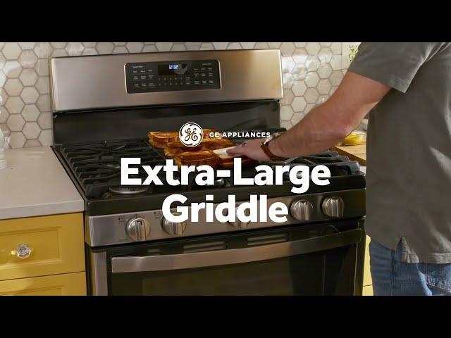 GE Appliances Range with Extra-Large, Integrated Griddle