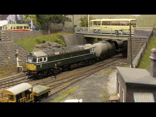 York model railway show 2018 part 2   3 & 4mm scale layouts