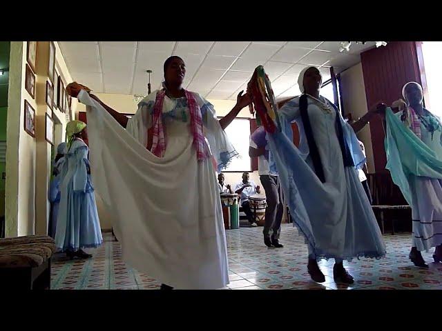 ► Is this traditional? - Tumba Francesa in Guantanamo CUBA