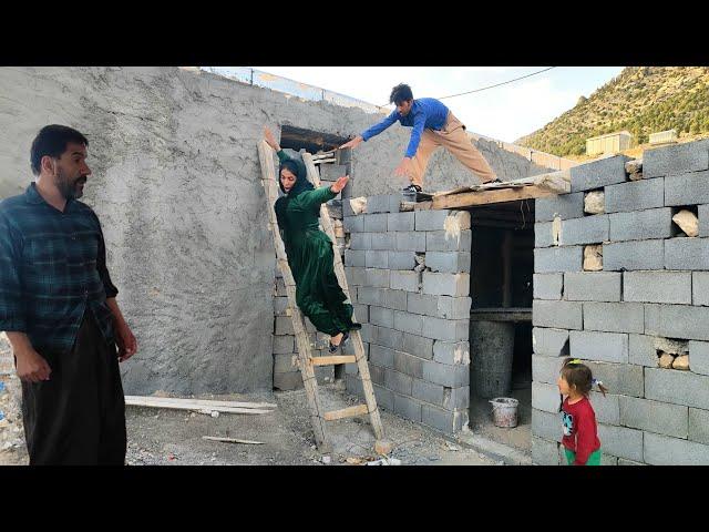 Farida's fall from the fence and Agha Iman's jump to save Farida