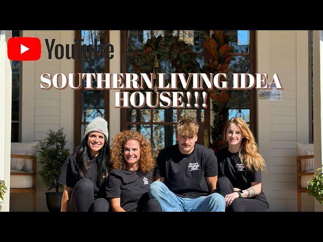 SOUTHERN LIVING IDEA HOUSE CHRISTMAS DECORATION!! 