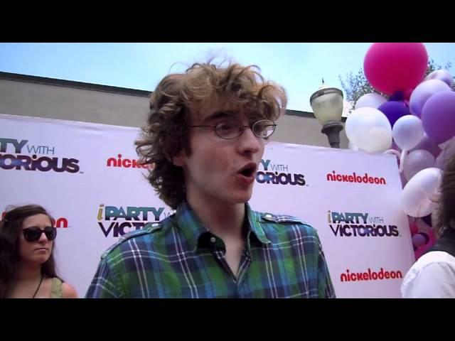 Mikey Reid at the iParty with Victorious Premiere!