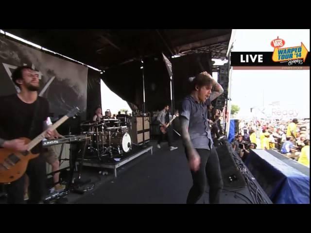 The Devil Wears Prada - Hey John, What's Your Name Again? [Live] - Warped Tour 2014