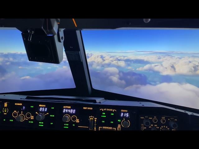 MSFS2020 & 737 Home Cockpit In the Clouds