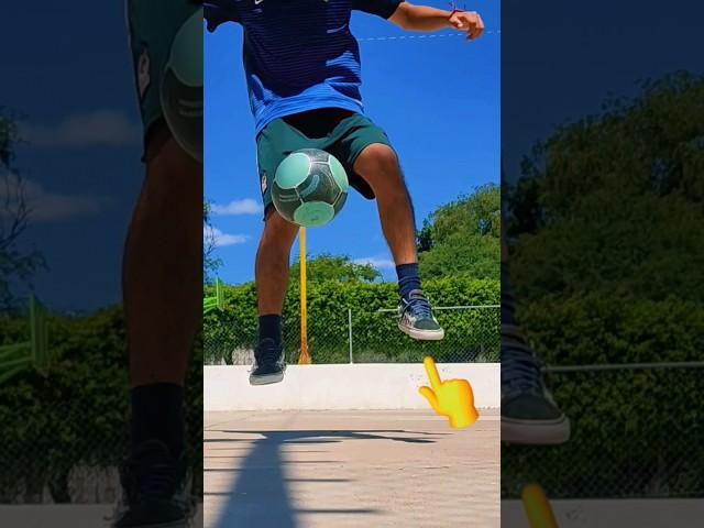 Cómo hacer El Crossover  #freestyle #freestylefutbol #jugadas #regates #tricks #futbol