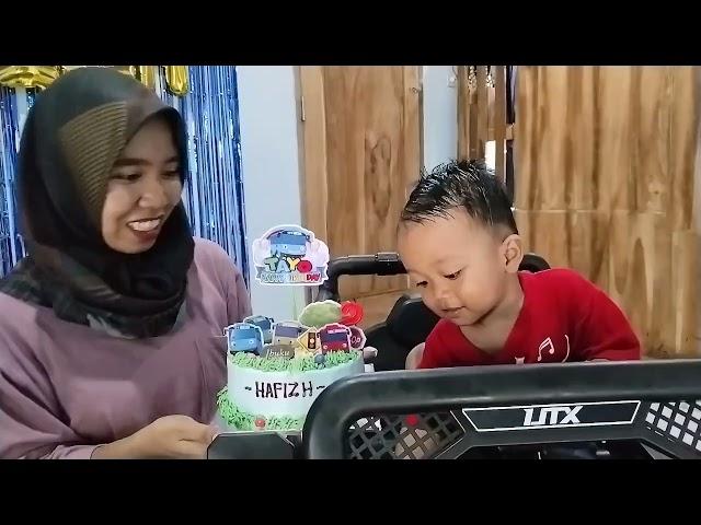 HAFIZH ULANG TAHUN