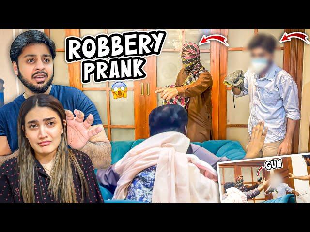 SCARIEST ROBBERY PRANK  | Ghar Py Daku Agaye  | Iqra & Bhabhi Rona Lag Gai 