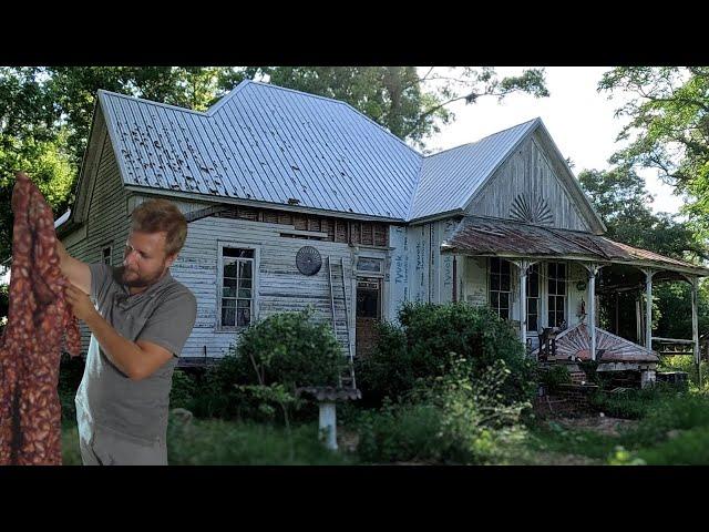 A DAY IN A 140 YEAR OLD HOUSE! Searching For Treasure In The Closet And More!