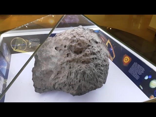 Челябинск 2017.  Государственный исторический музей Южного Урала. Челябинск (метеорит)