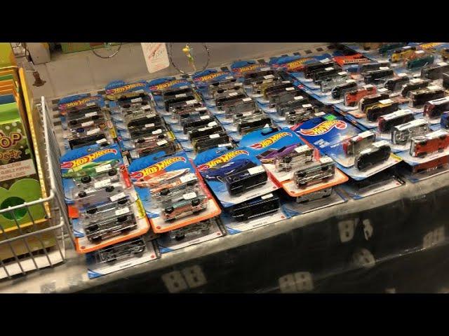 Hot Wheels Hunting at Flea Market! NASCAR Diecast Hunt! Plenty of New and Old Diecast!