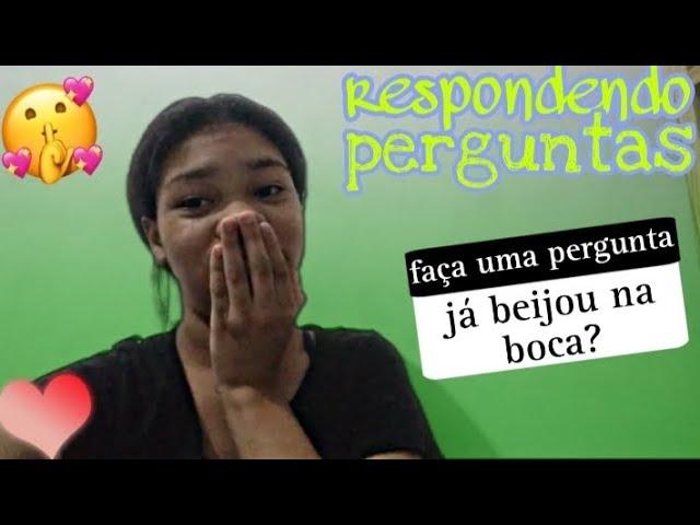 RESPONDENDO PERGUNTAS ( já beijei na boca? ) - JOHANNA SOPHIA