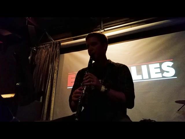 Huber Plays the Clarinet  - Easy Allies in Concert