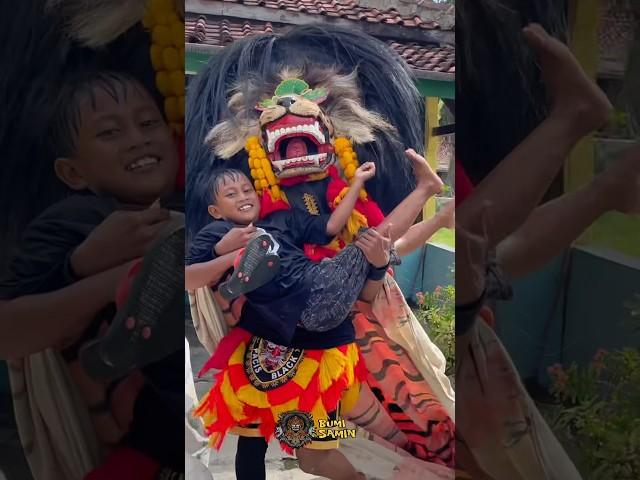 Barongan ngamuk ngejar orang #shorts #baronganblora