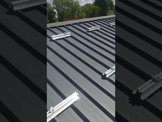 Монтаж сонячних панелей на криші #solar #solarsystem #montage #монтаж #сонячнаенергія #черкащина