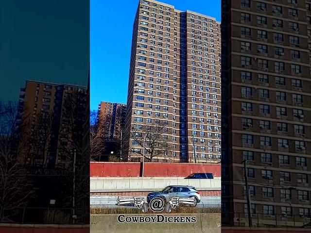 Москва, Киев или НьюЙорк? Взгляд из окна семитрака.