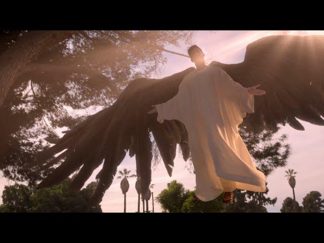 Lucifer S05E07 - Daniel meets Archangel Michael