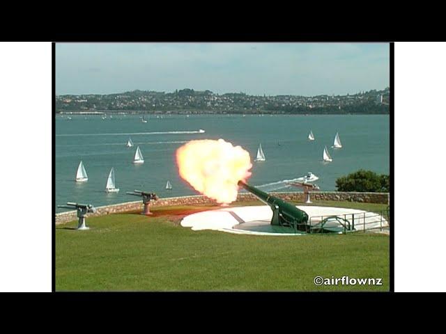 1885  8 inch disappearing gun Fires Auckland New Zealand, 2004.