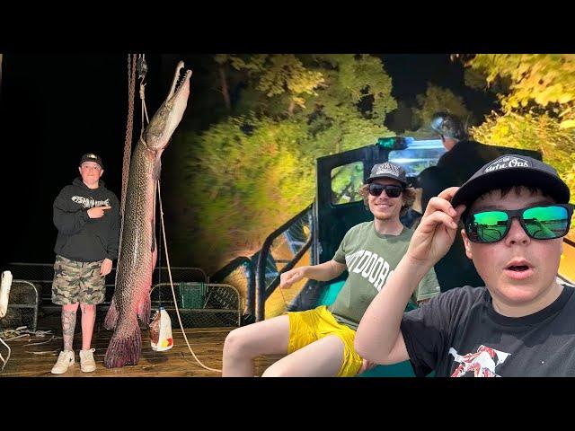 24 Hours on a House Boat in the Bayou! Ft. Mav