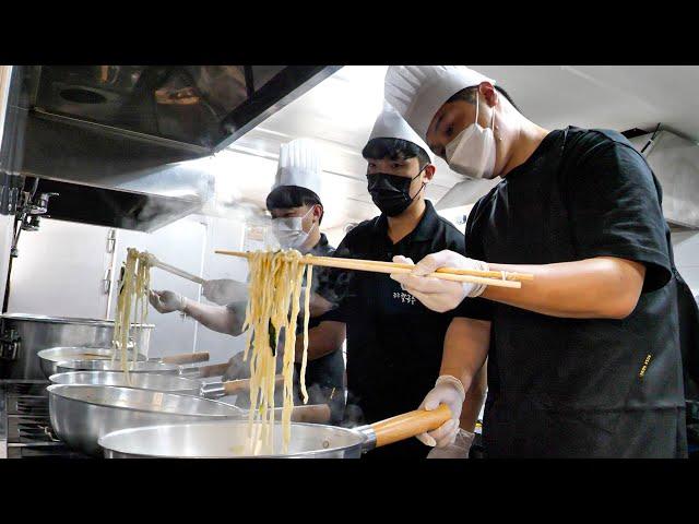 It's amazing! Amazing Korean Traditional Noodle Master - Korean street food