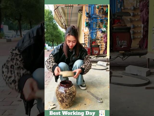 Best working day #334 The process of digging up jars of wine