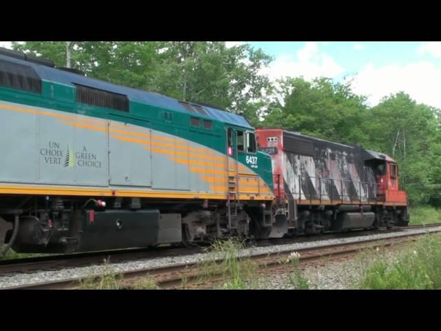 CN#120 passes VIA#15 with CN4721 Sandy Cove 31 July 2010