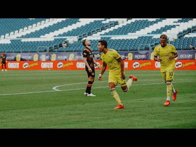 GOAL: Daniel Ríos rock, paper, scissors celebration against Houston Dynamo