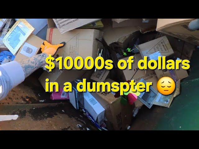 Dumpster diving Day 1 of 3  Employees tossed out the whole store !!