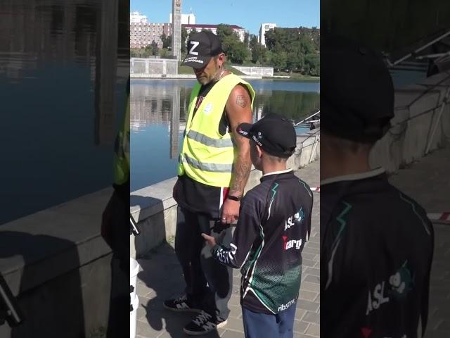Когда СУДЬЯ перед соревнованиями ПРОВЕРЯЕТ абсолютно всё!!!!! #спортивнаярыбалка #фидернаяловля