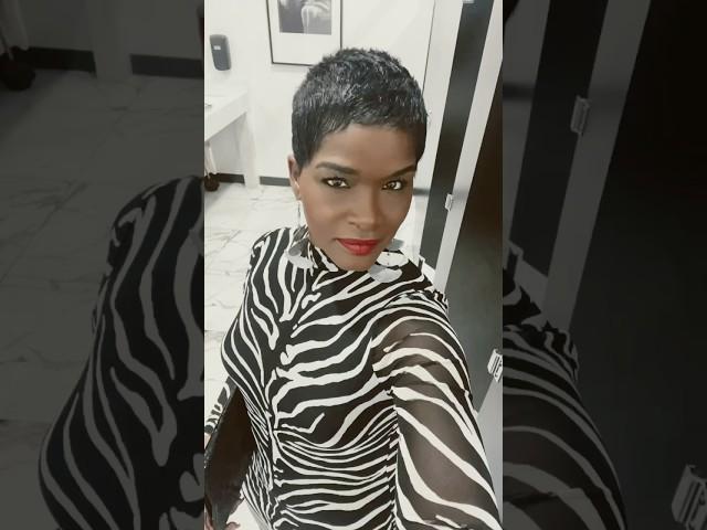 This time, I choose Me #over50andfit #confidenceboost #pixiecut