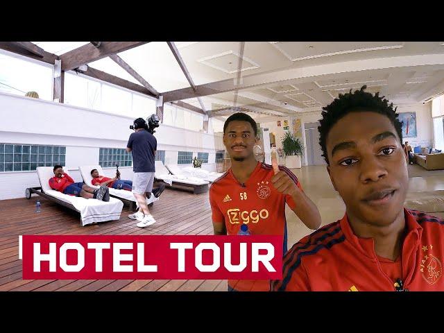 Hotel Tour with Van Axel Dongen & Hato | 'Ghana wordt Wereldkampioen!'  | Marbella Moments 