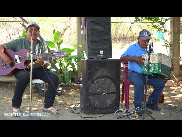 Los Navegantes del Balsas - Flor de Capomo