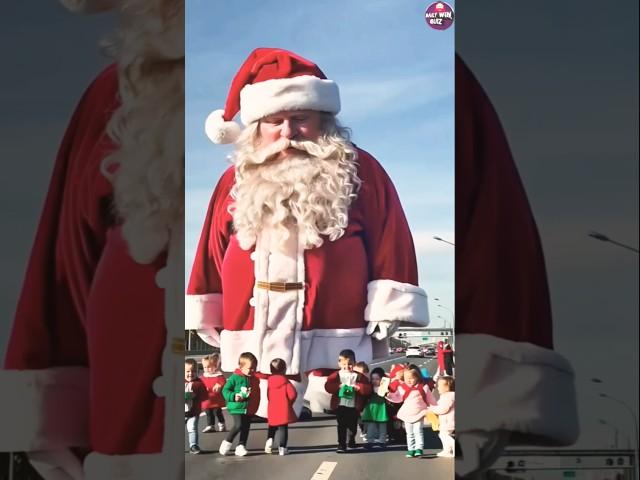 Santa Claus is coming to town #santa #santaclaus #shorts #short #shortvideo