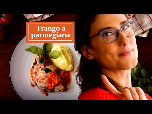 Frango à parmegiana com MUITO queijo! Vai te dar água na boca!