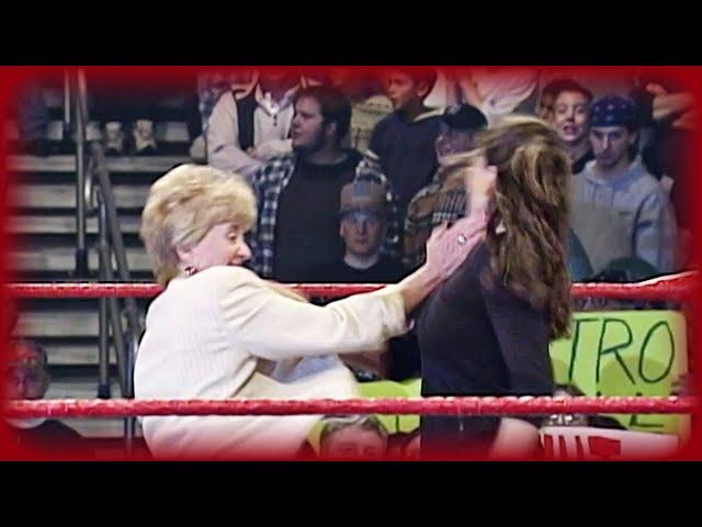 Linda McMahon slaps her daughter Stephanie McMahon-Helmsley: RAW IS WAR, Apr. 17, 2000